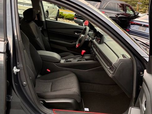 Used 2025 Honda Accord SE image 19