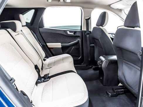 Used 2020 Ford Escape SE Sport image 32