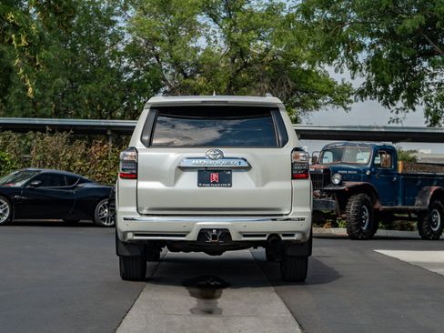 Used 2020 Toyota 4Runner Limited AWD/4WD image 54