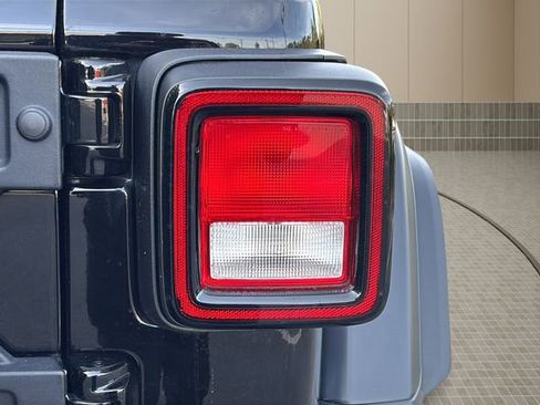 Certified 2022 Jeep Wrangler Unlimited Sport w/ Xtreme Recon 35" Tire Package image 44