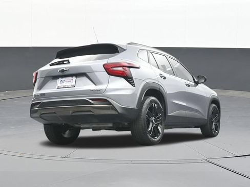 Used 2025 Chevrolet Trax ACTIV w/ Sunroof Package FWD image 46