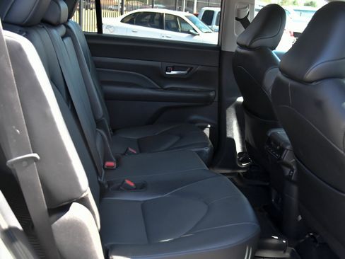 Used 2024 Toyota Grand Highlander FWD image 49