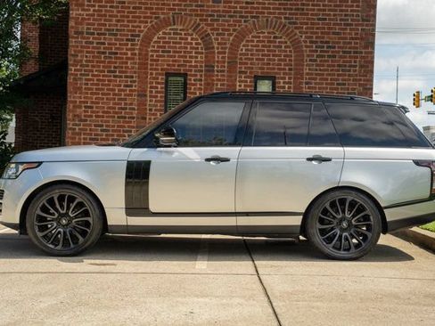 Used 2017 Land Rover Range Rover Supercharged AWD/4WD image 7