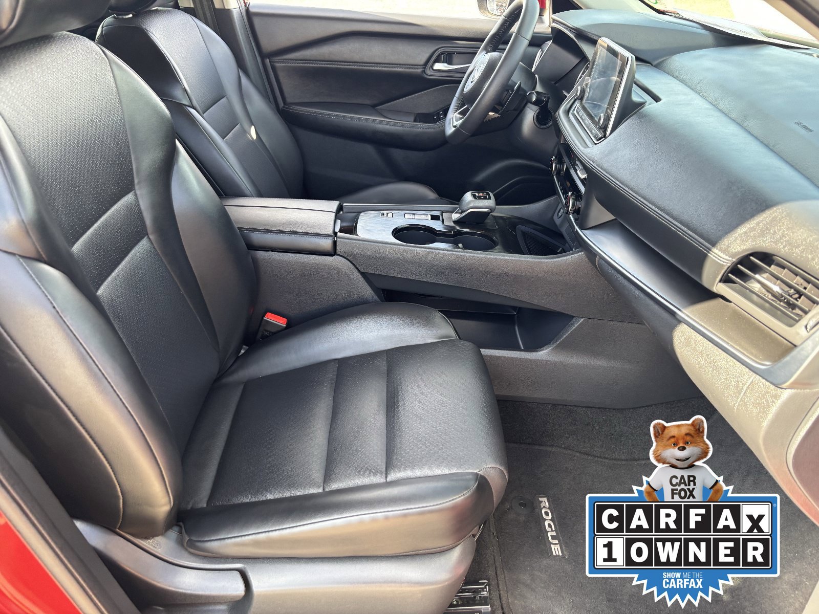 Used 2024 Nissan Rogue SV w/ SV Premium Package FWD image 12