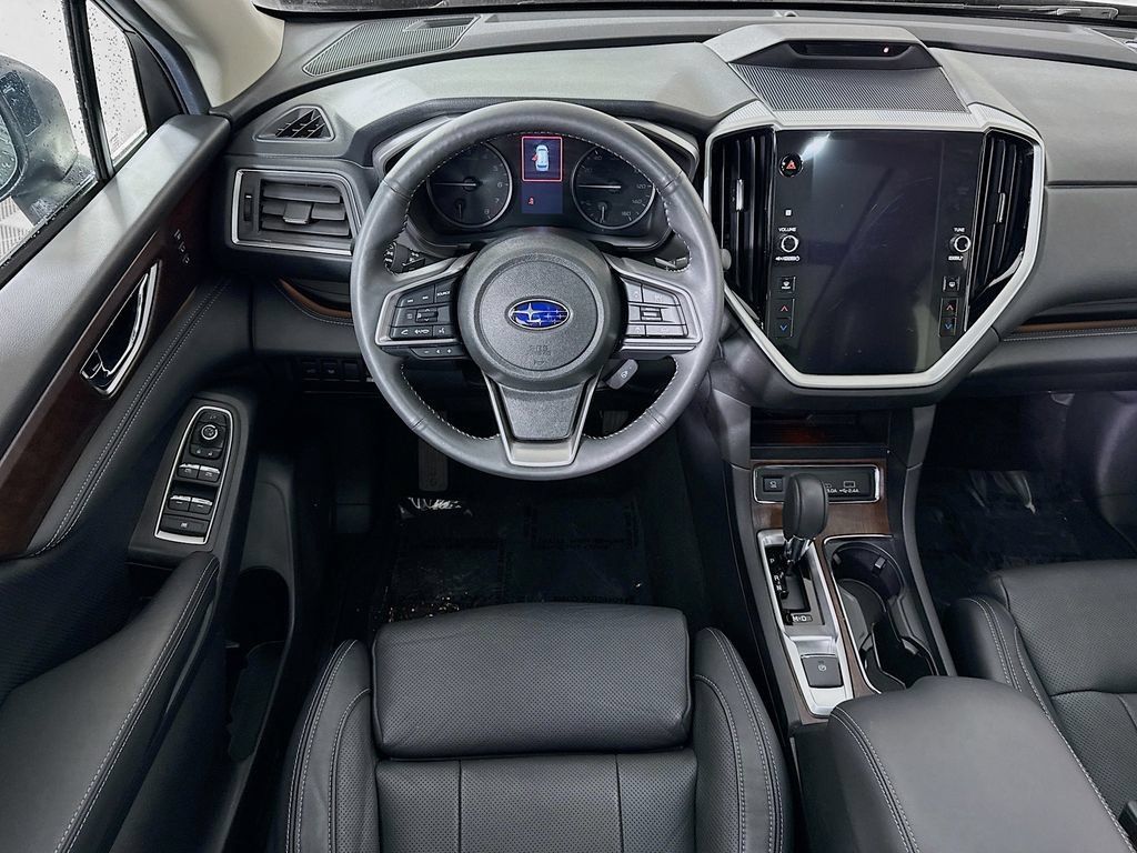 Used 2023 Subaru Ascent Touring AWD/4WD image 4