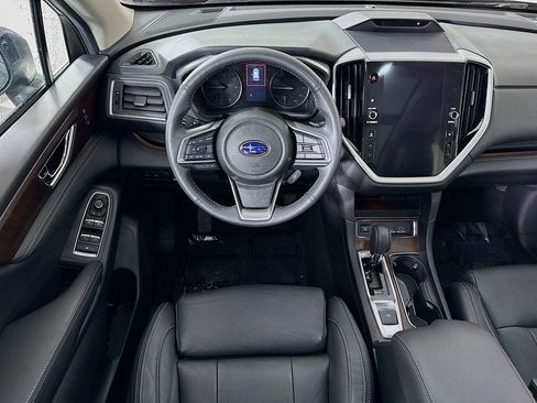 Used 2023 Subaru Ascent Touring AWD/4WD image 4