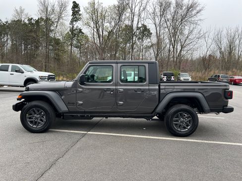 New 2026 Jeep Gladiator Sport image 8