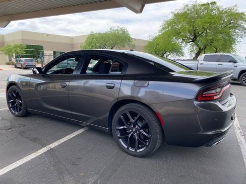 Used 2020 Dodge Charger SXT w/ Blacktop Package image 2
