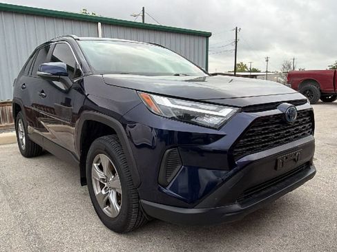 Used 2023 Toyota RAV4 XLE w/ Convenience Package image 2