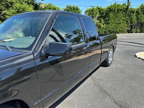 Used 1994 GMC Sierra 1500 2WD Extended Cab image 6