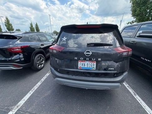 Used 2023 Nissan Rogue S AWD/4WD image 9