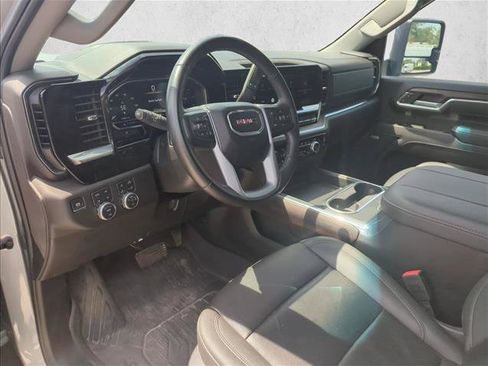 Used 2025 GMC Sierra 2500 SLT w/ SLT Premium Package AWD/4WD image 8