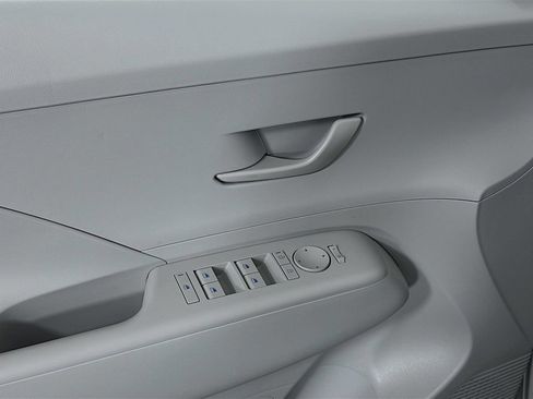 New 2026 Hyundai Kona SE FWD image 18