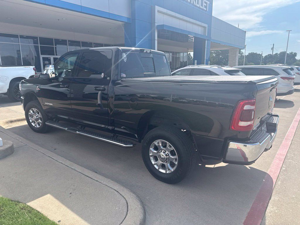 Used 2024 RAM 2500 Laramie AWD/4WD image 2