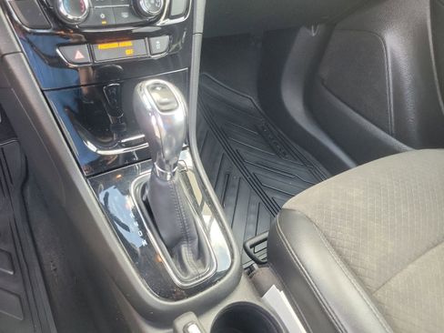 Used 2020 Buick Encore Preferred w/ Safety Package FWD image 21
