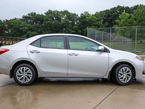 Used 2018 Toyota Corolla LE FWD image 5