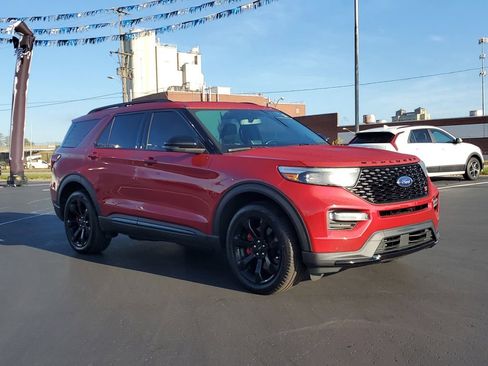 Used 2024 Ford Explorer ST w/ Equipment Group 401A image 2