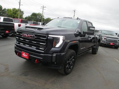 Certified 2024 GMC Sierra 2500 AT4 w/ AT4 Premium Plus Package image 9