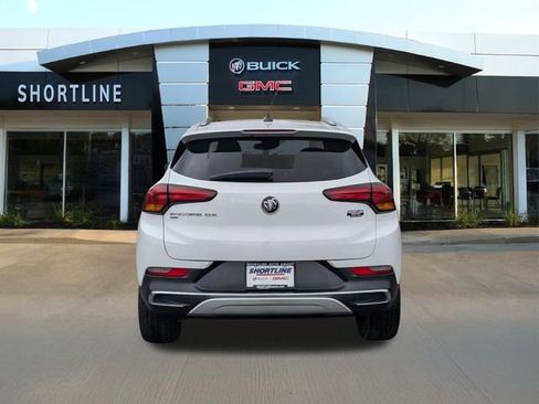 Used 2021 Buick Encore GX Essence image 4