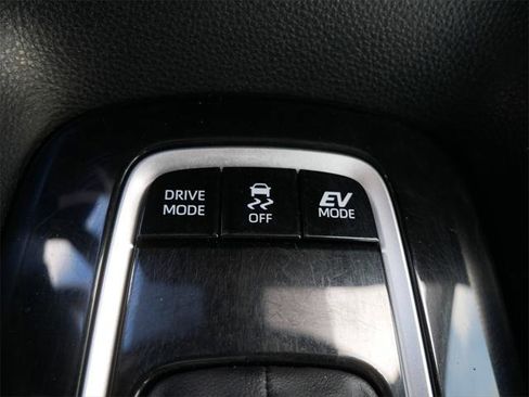 Certified 2022 Toyota Corolla LE image 18