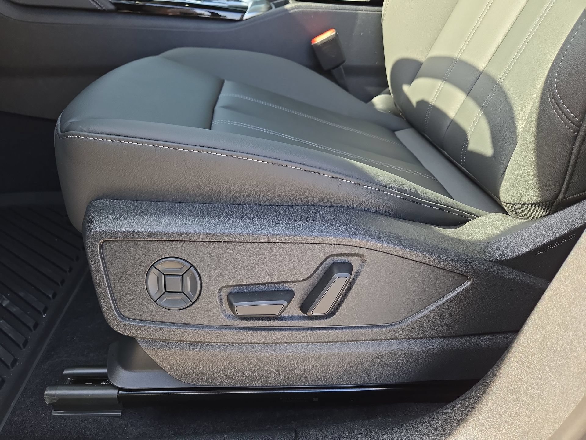 New 2026 Audi Q5 Premium AWD/4WD image 17
