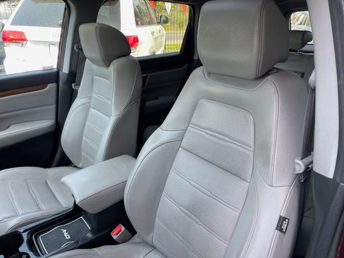 Used 2017 Honda CR-V Touring image 12