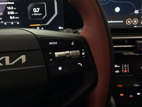 New 2026 Kia Sportage SX image 28