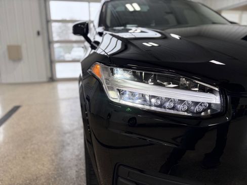 Used 2020 Volvo XC90 T5 Momentum image 32