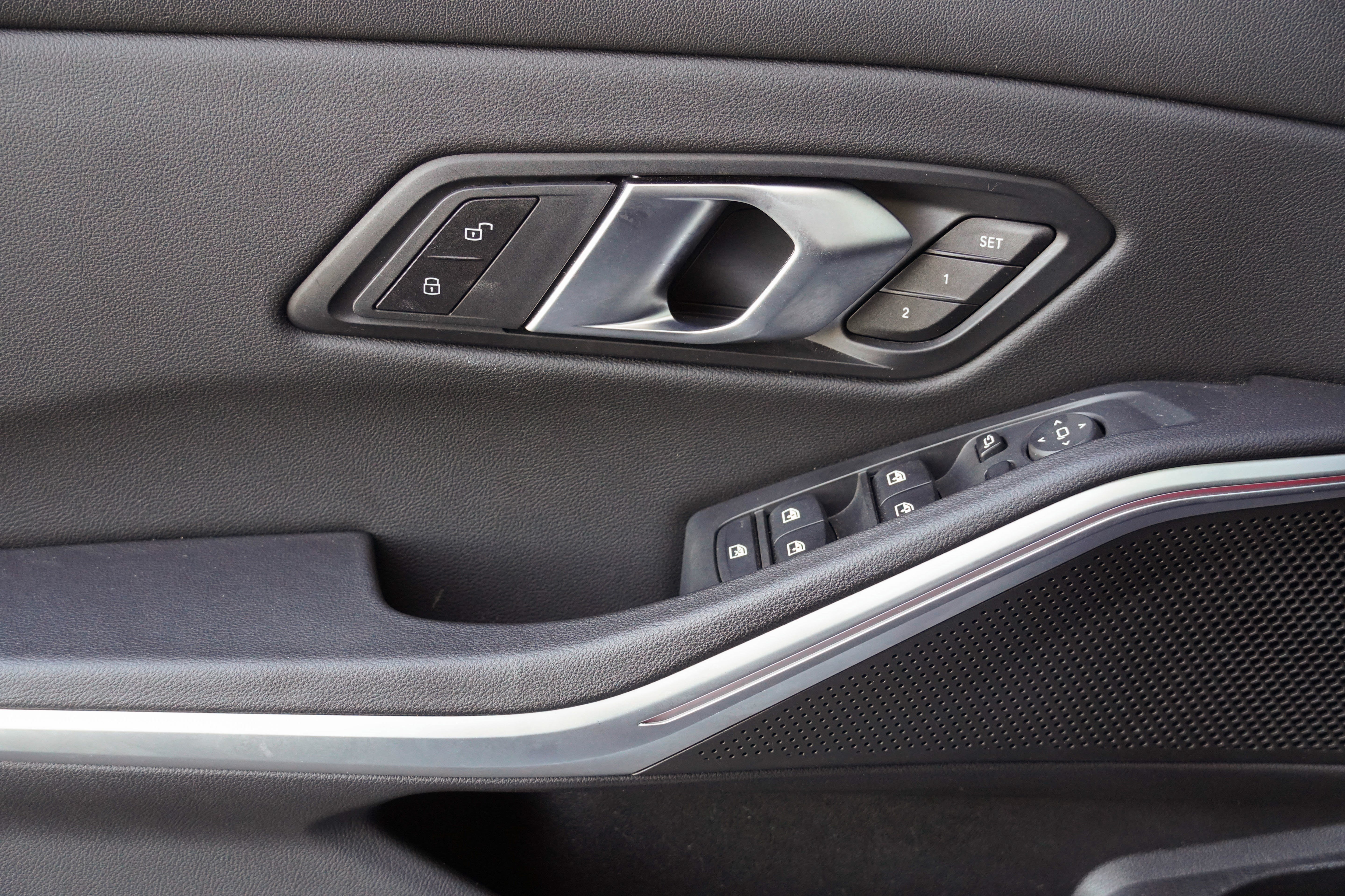Used 2024 BMW 330i Sedan w/ M Sport Package RWD image 12