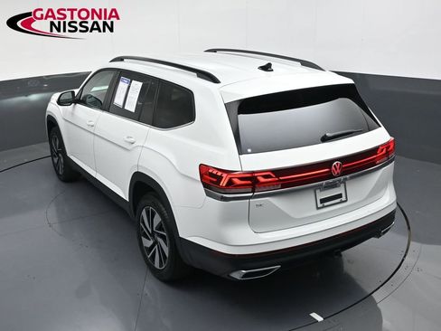 Used 2024 Volkswagen Atlas SE image 26