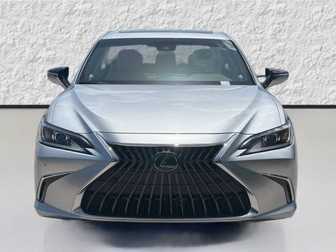 Used 2025 Lexus ES 300h w/ Premium Package FWD image 8