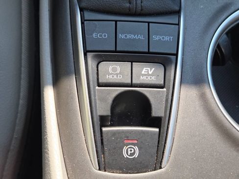 Used 2023 Toyota Camry XLE w/ Navigation Package FWD image 10