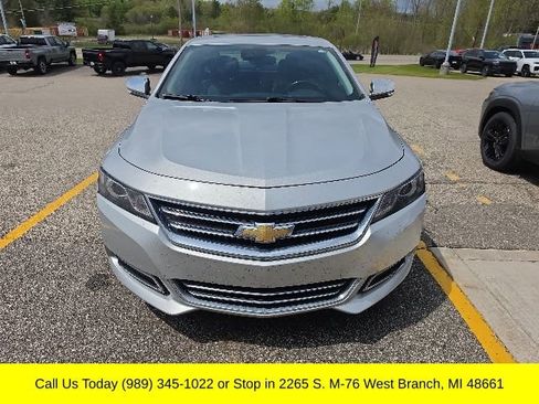 Used 2015 Chevrolet Impala LTZ FWD image 3