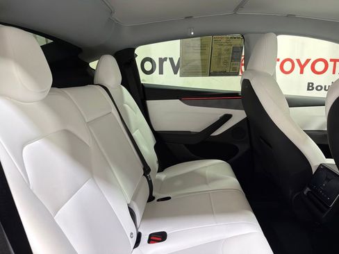 Used 2026 Tesla Model Y AWD image 15