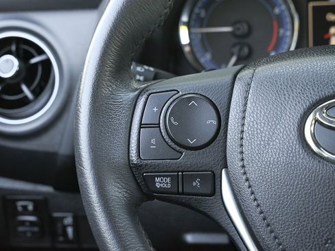 Used 2018 Toyota Corolla SE image 20