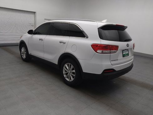 Used 2017 Kia Sorento AWD w/ LX Convenience Package image 3