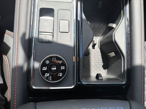 New 2026 Nissan Pathfinder Rock Creek w/ Rock Creek Premium Package AWD/4WD image 28