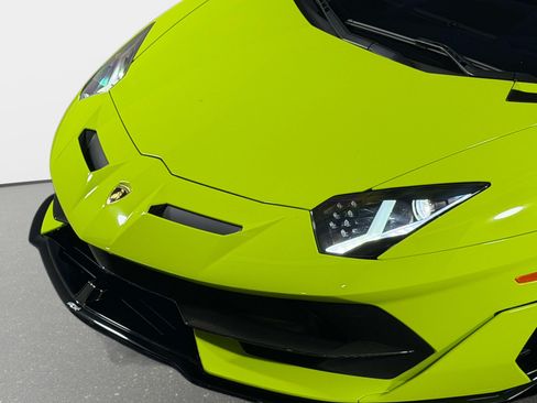Used 2020 Lamborghini Aventador SVJ AWD/4WD image 23