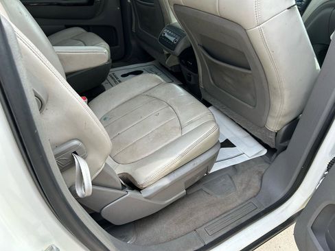 Used 2015 Chevrolet Traverse LTZ image 11