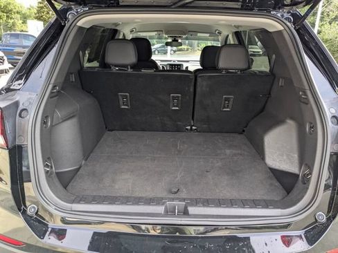Used 2023 Chevrolet Equinox LS FWD image 32