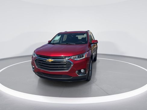 Used 2020 Chevrolet Traverse LT FWD image 3