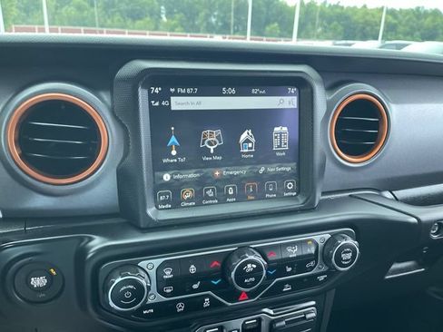 Used 2023 Jeep Gladiator Mojave w/ LED Lighting Group AWD/4WD image 14