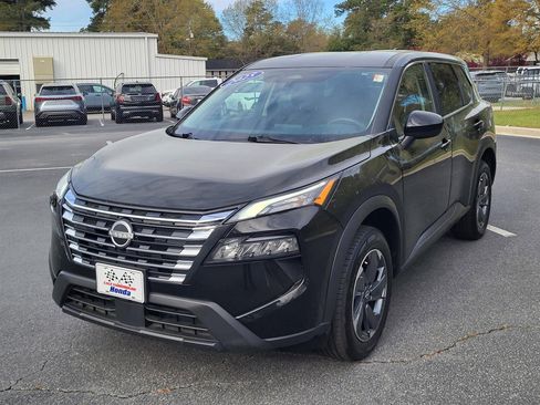 Used 2025 Nissan Rogue SV image 7