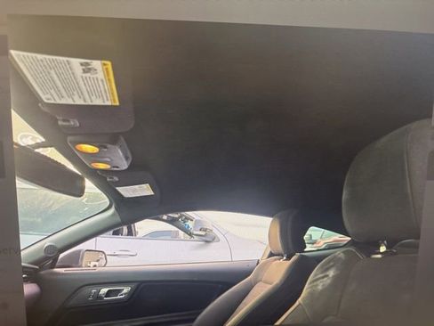 Used 2016 Ford Mustang Coupe image 9