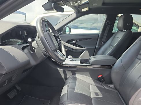 Used 2024 Land Rover Range Rover Evoque S image 17