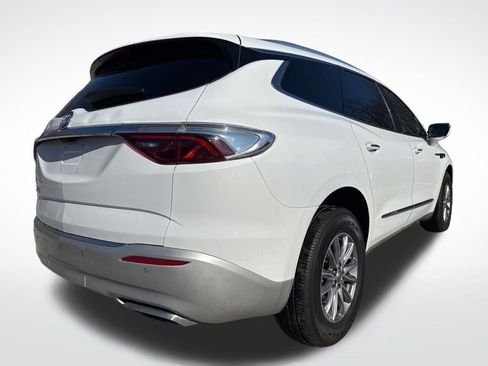 Used 2024 Buick Enclave Premium image 11