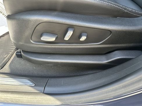 Used 2024 Cadillac XT5 Sportv image 12