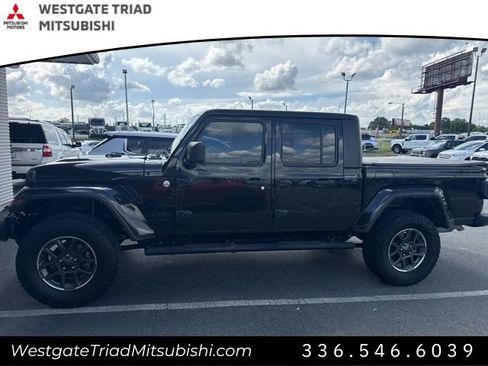 Used 2021 Jeep Gladiator Sport AWD/4WD image 3