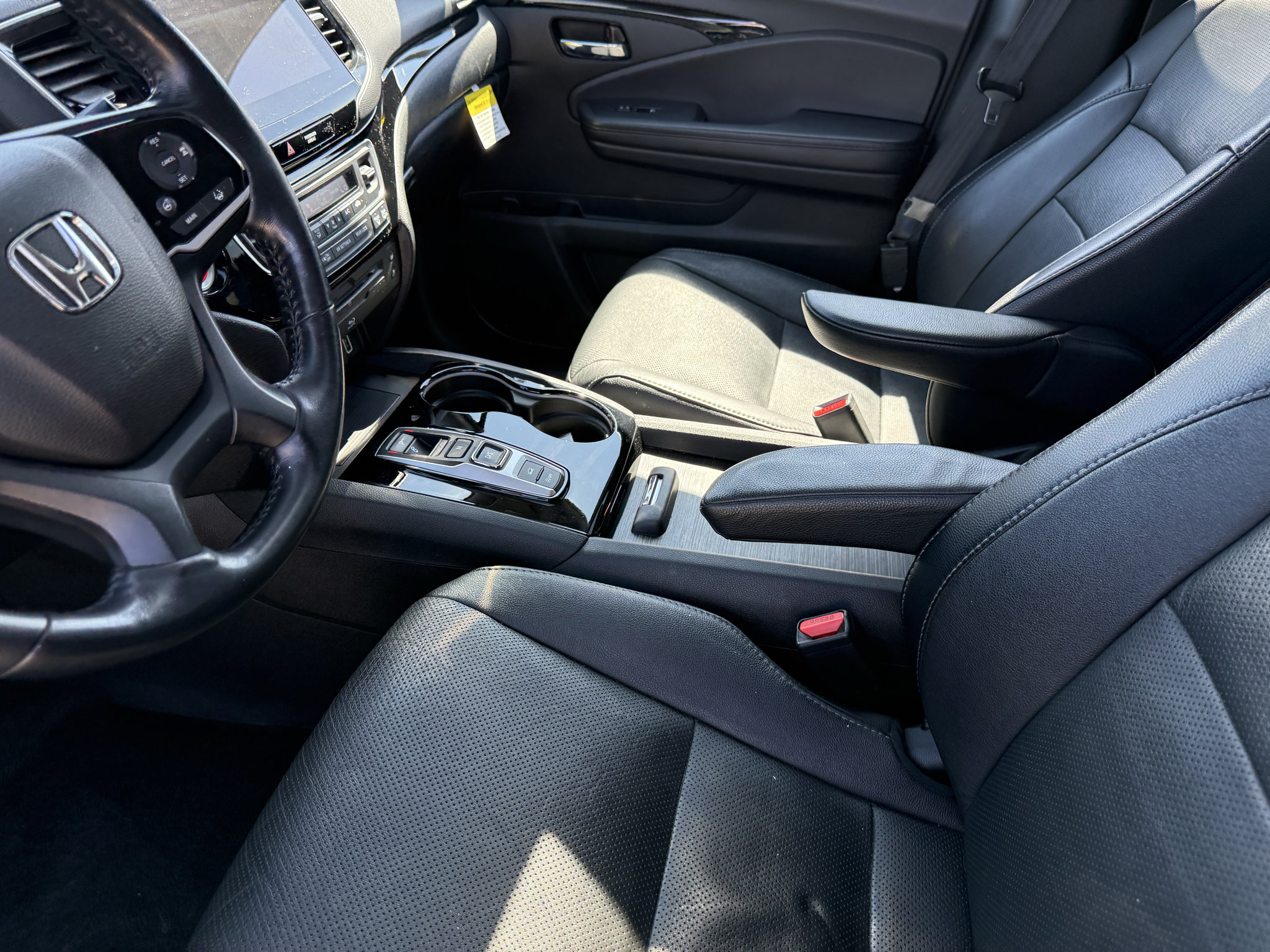 Used 2022 Honda Pilot Elite image 25