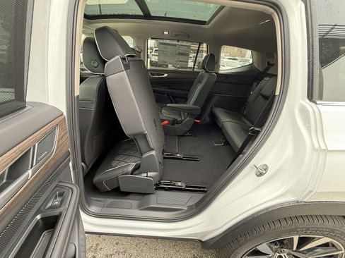 New 2026 Volkswagen Atlas SEL Premium R-Line AWD/4WD image 21